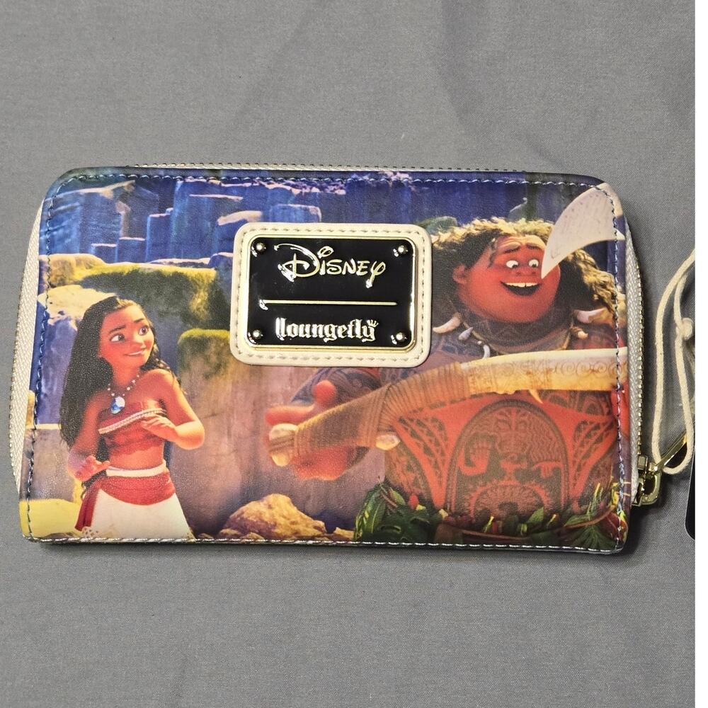 Loungefly Disney Moana & Maui Princess Scene Zip Wallet
